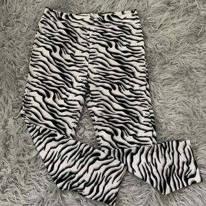 ❤️ Zebra print capris